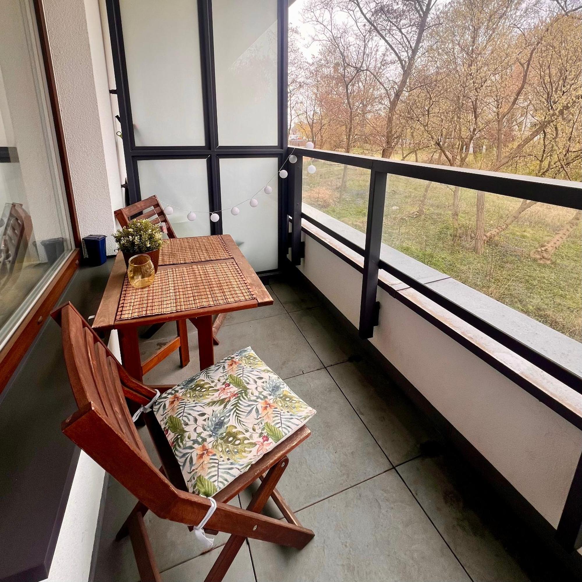 Stylowe Studio Krzemieniecka, Metro Slodowiec, Free Parking By Cosmo Spirit Warsaw Ngoại thất bức ảnh